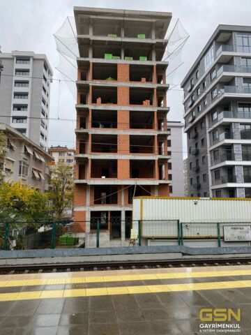 26- FENERYOLU MARMARAY İSTASYONDA DAİRELER